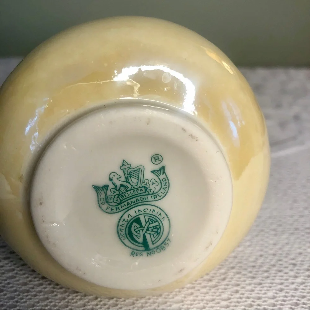 Belleek Moore Vase Vintage Ireland Ivory with Yellow Lustre Scallop Rim Irish